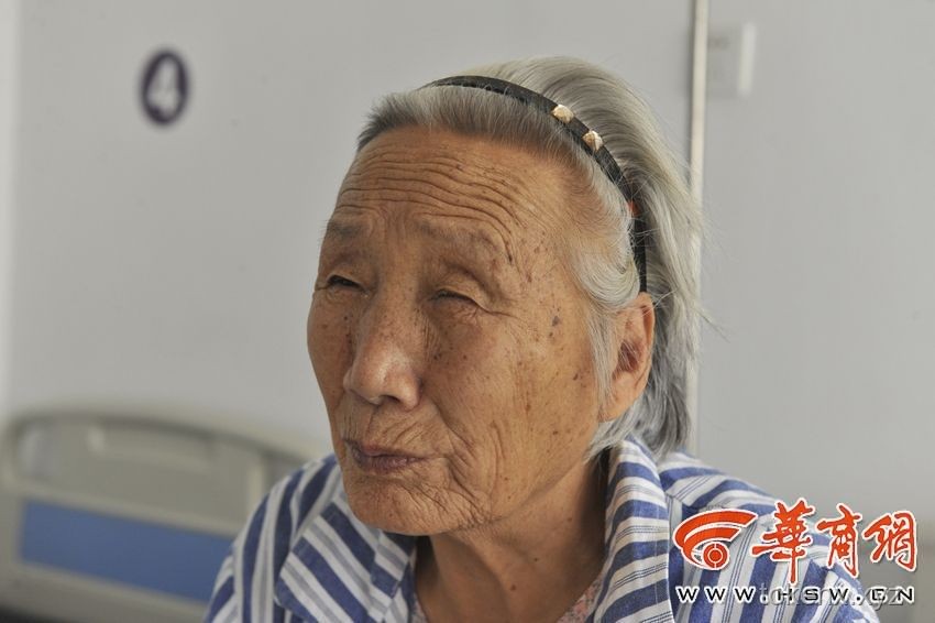 老人住院被挖伤双眼近乎失明案例研究